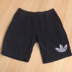 Adidas - Shorts